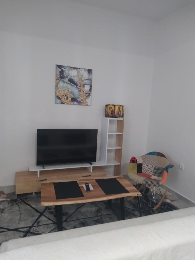 Εirene Room Chalkís Exteriör bild